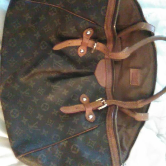 Louis Vuitton Handbag - Picture 2 of 3